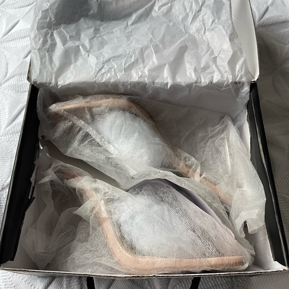 Fashion Nova Clear Nude Heels – Size 8.5 – NWT - Picture 2 of 5